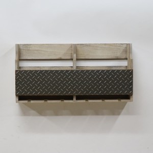 6 BOTTLE WALL MOUNTED WINE RACK