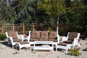 6pc White Wicker Seating Set with Brown Cushions