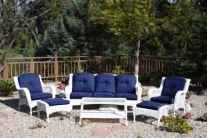 6pc White Wicker Seating Set with Cushions